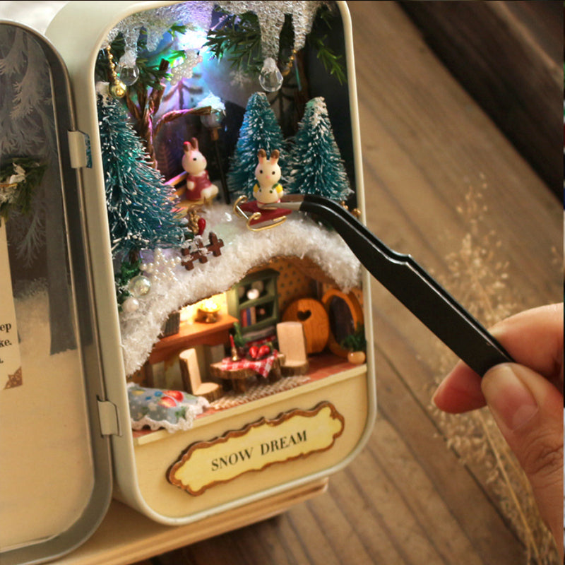 3D DIY Miniature Wooden Puzzle Dollhouse Mini Furniture Decoration Toy for Kid Birthday Gift Box Theatre