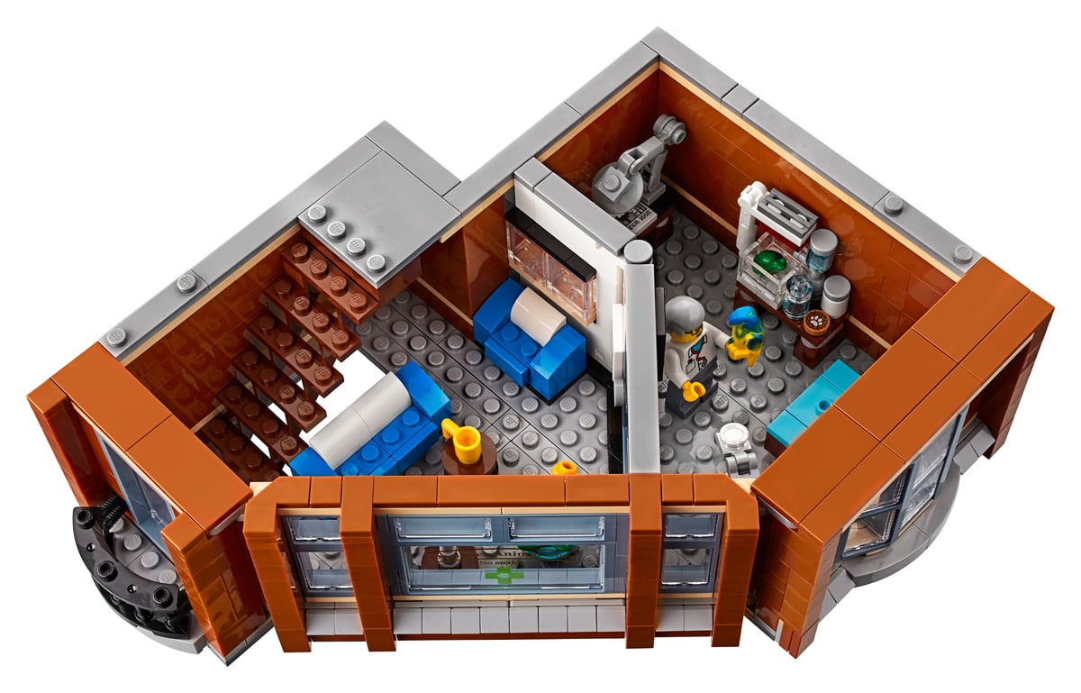 LEGO Creator Expert 10264 Corner Garage | 2,569 Pieces | Modular Building