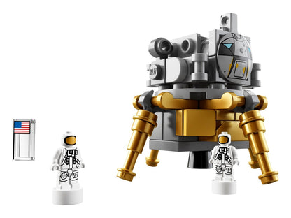 LEGO Ideas 21309 NASA Apollo Saturn V | 1,969 Pieces | 1 Metre Tall | Retired