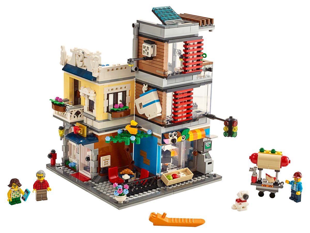 LEGO Creator 31097 Townhouse Pet Shop & Café | 969 Pieces | 3-in-1