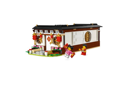 LEGO 80101 Chinese New Year's Eve Dinner | 1,066 Pieces | 8 Minifigures